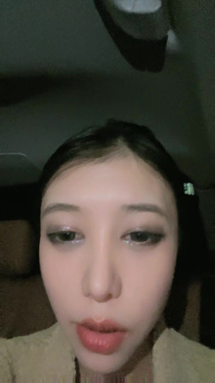 极品尤物模特女神！夜晚驾车路边车震！掏出炮友屌吸吮，肥穴美穴跳蛋自慰，骑上来深插爆操